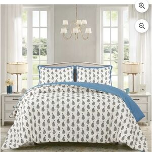 (6) Vera Bradley 3piece Alyssa Paisley Comforter Set